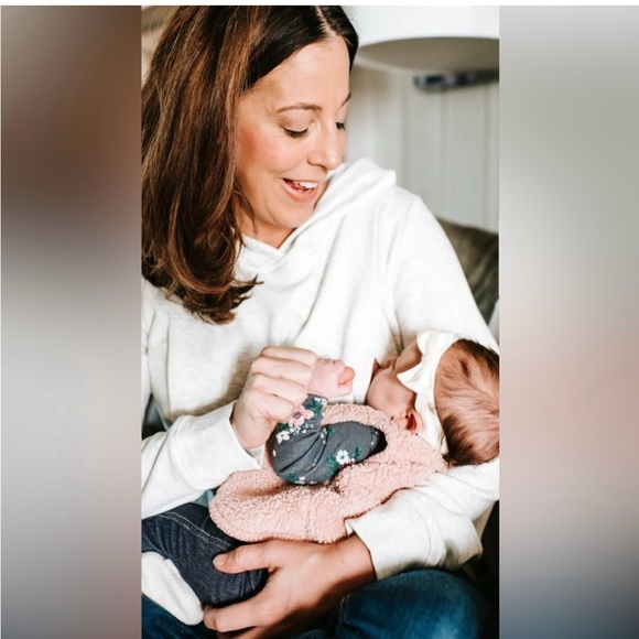 Latched Mama heavy nursing hoodie oatmeal size xs excellent condition - Picture 3 of 5